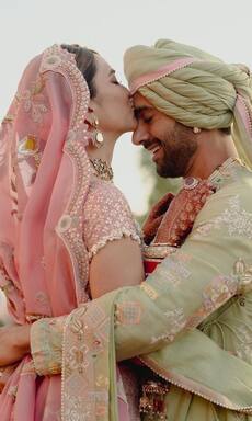 हटके था कृति खरबंदा का ब्राइडल लुक, पुलकित की शेरवानी पर लिखे थे मंत्र