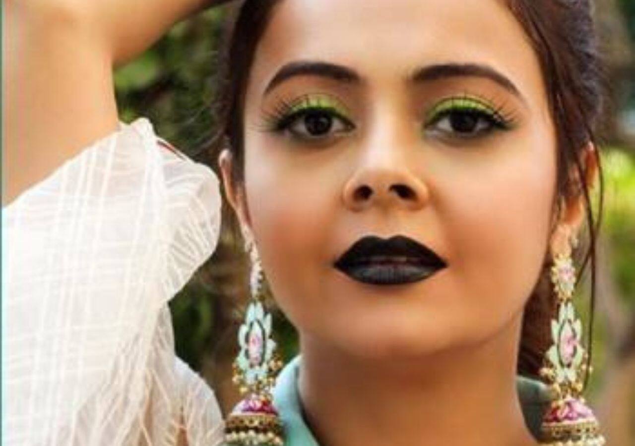 Devoleena Bhattacharjee applied black shade