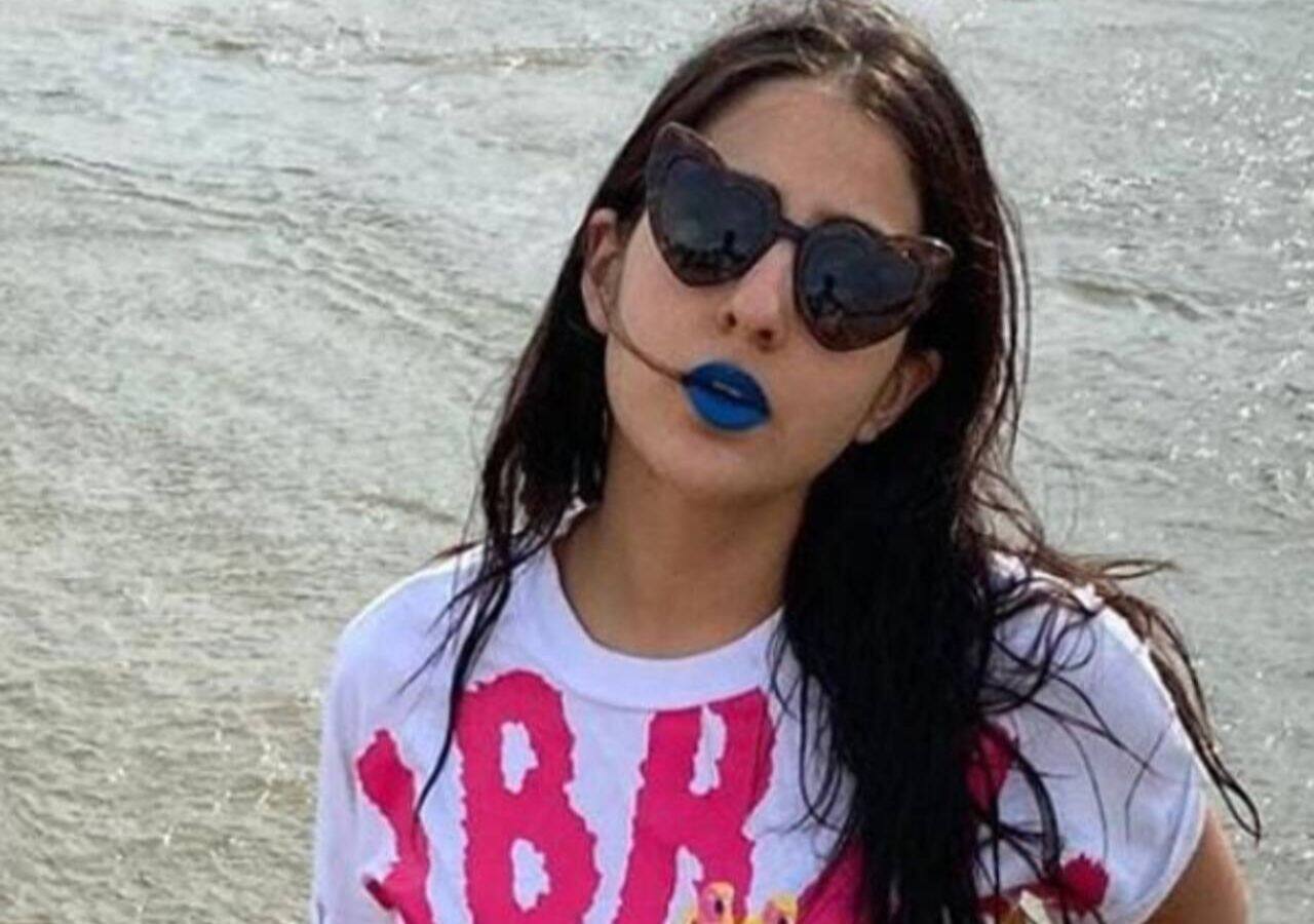 Sara Ali Khan flaunted blue lipstick