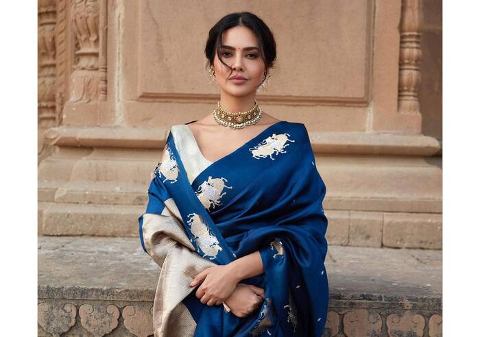 Esha Gupta looks royal