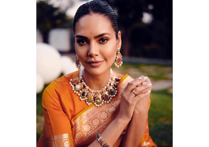 Esha Gupta's love for sarees