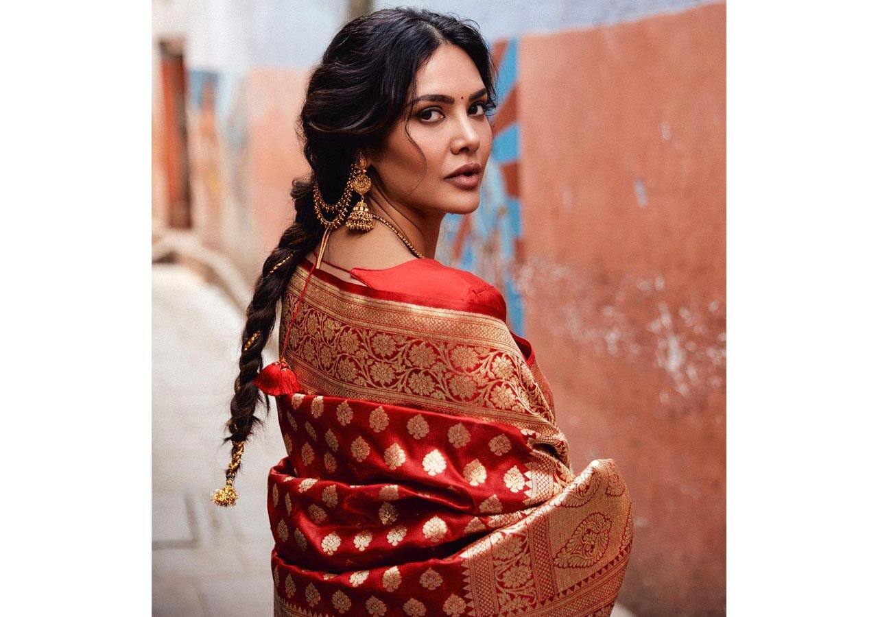 Aashram 3 star Esha Gupta's love for saree will remind you of her ...