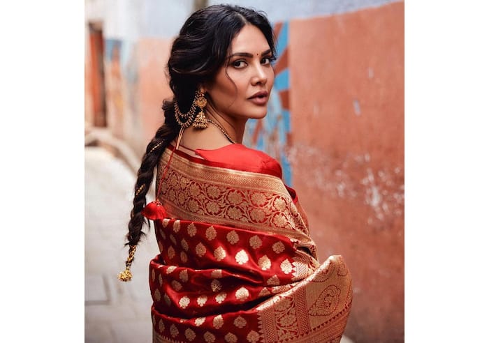 Esha Gupta has amazing collection of sarees
