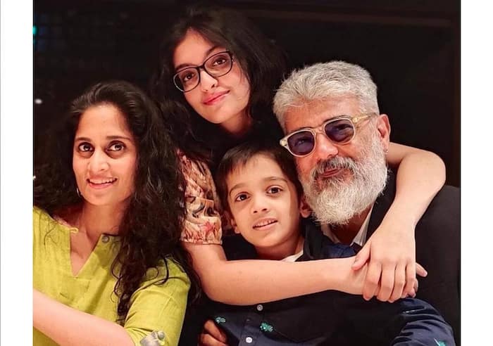 Ajith poses with his fam