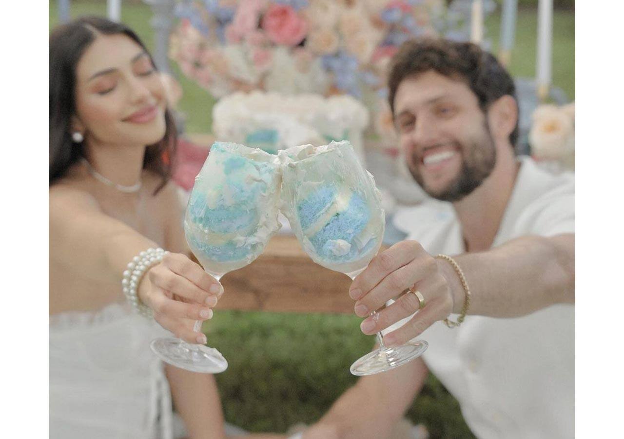 Alanna drops a celebration picture as they reveal the sex of their baby