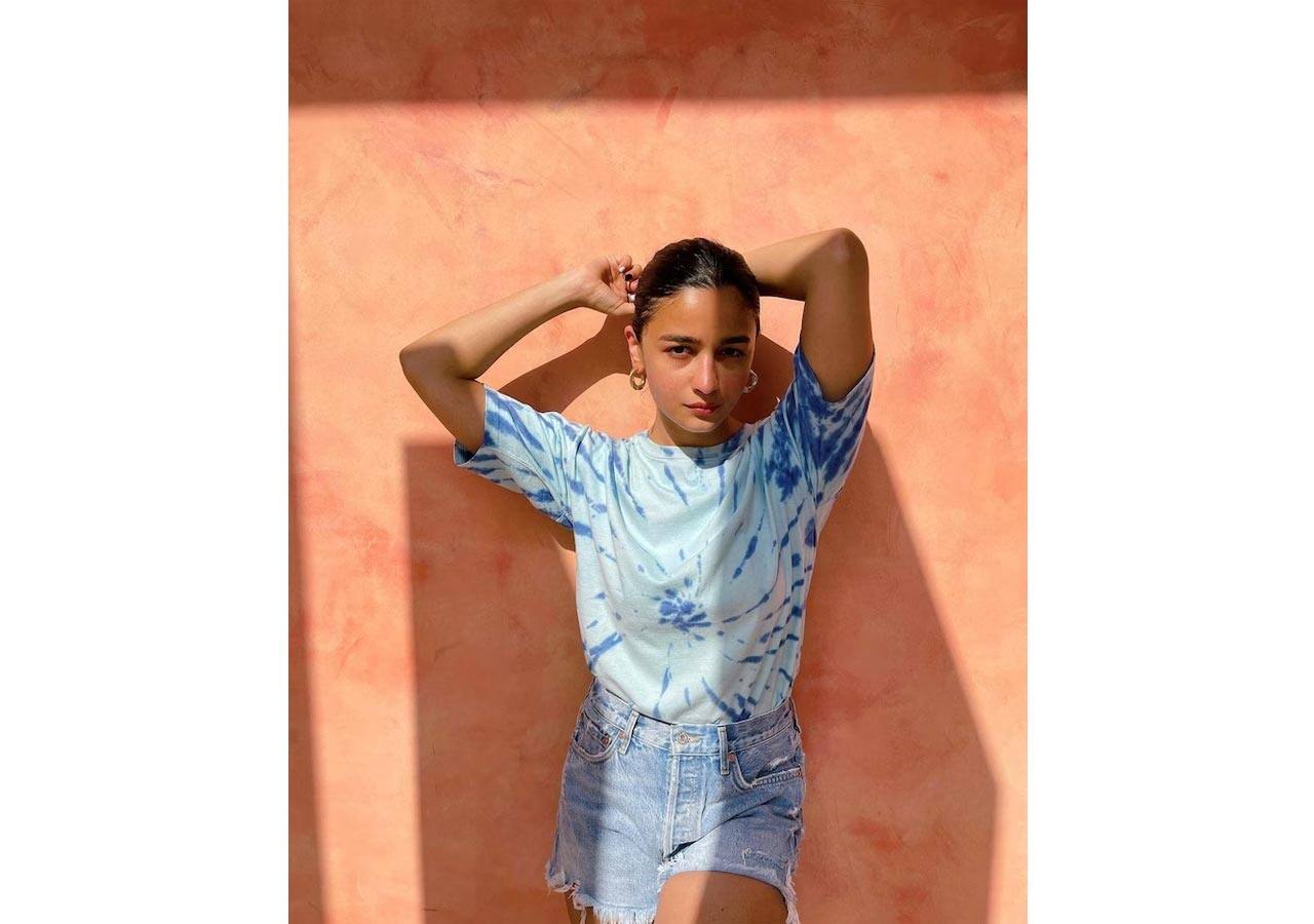 Alia Bhatt looks amazing in hot pants