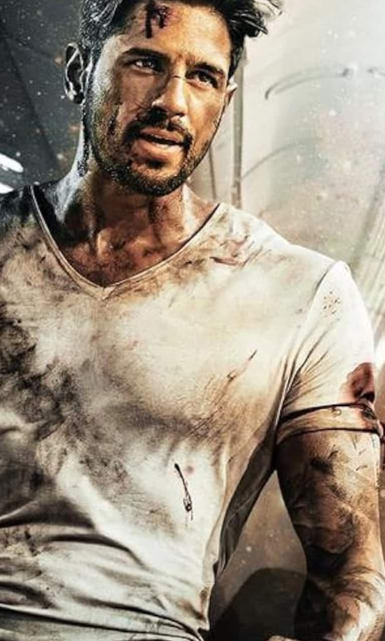 yodha review: 'Yodha' review: Twitterati praise Sidharth Malhotra's  performance in action thriller as 'phenomenal' - The Economic Times