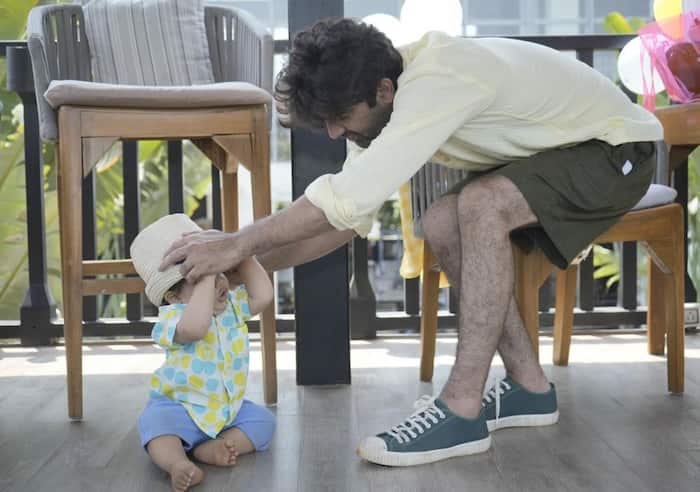 Barun Sobti is a loving dad