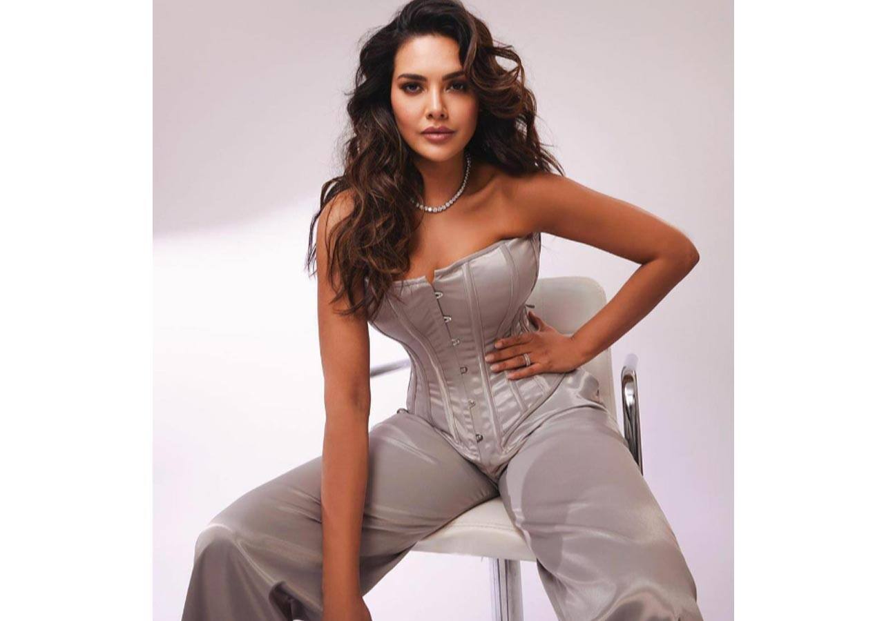 Esha Gupta is a style diva