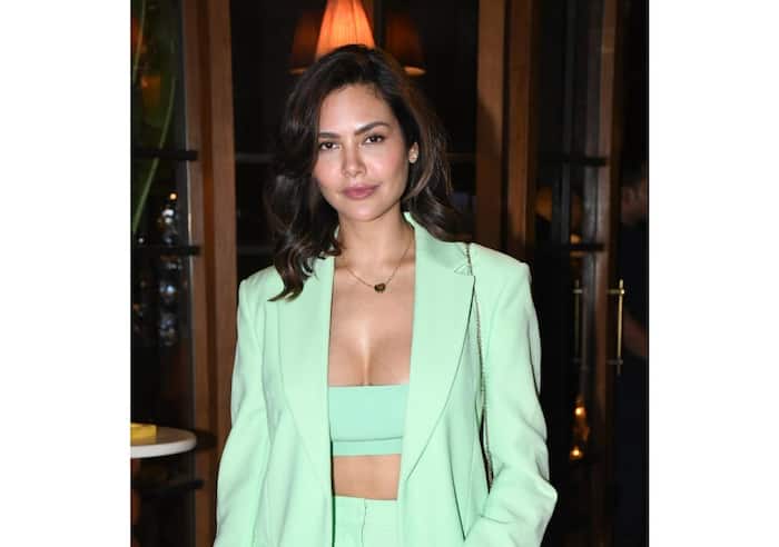 Esha Gupta's swag is on-point
