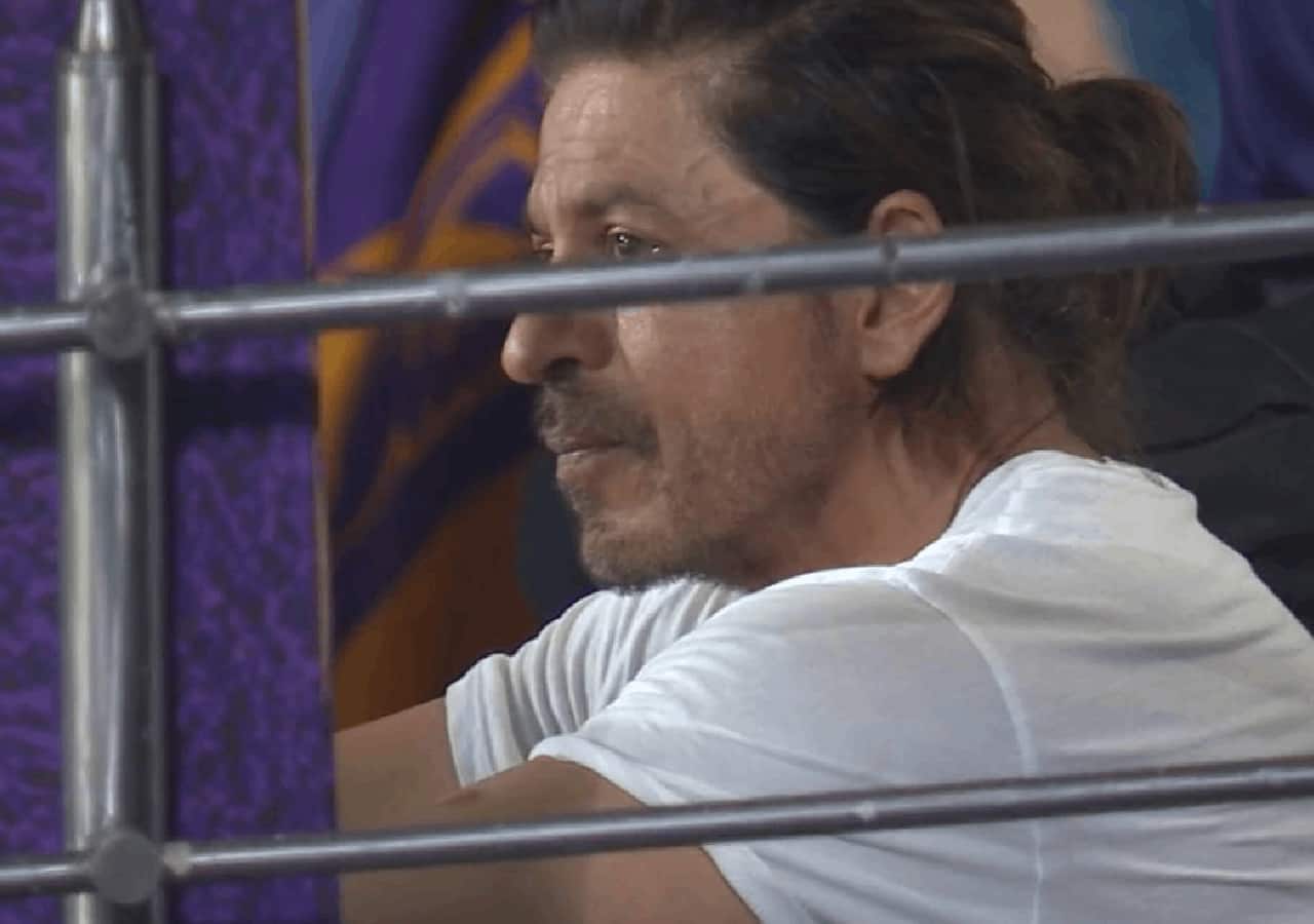 Shah Rukh Khan embrasse l’équipe malgré la défaite contre KKR contre RR ;  les fans disent “Isko bolte hai Jigra hona” [WATCH]