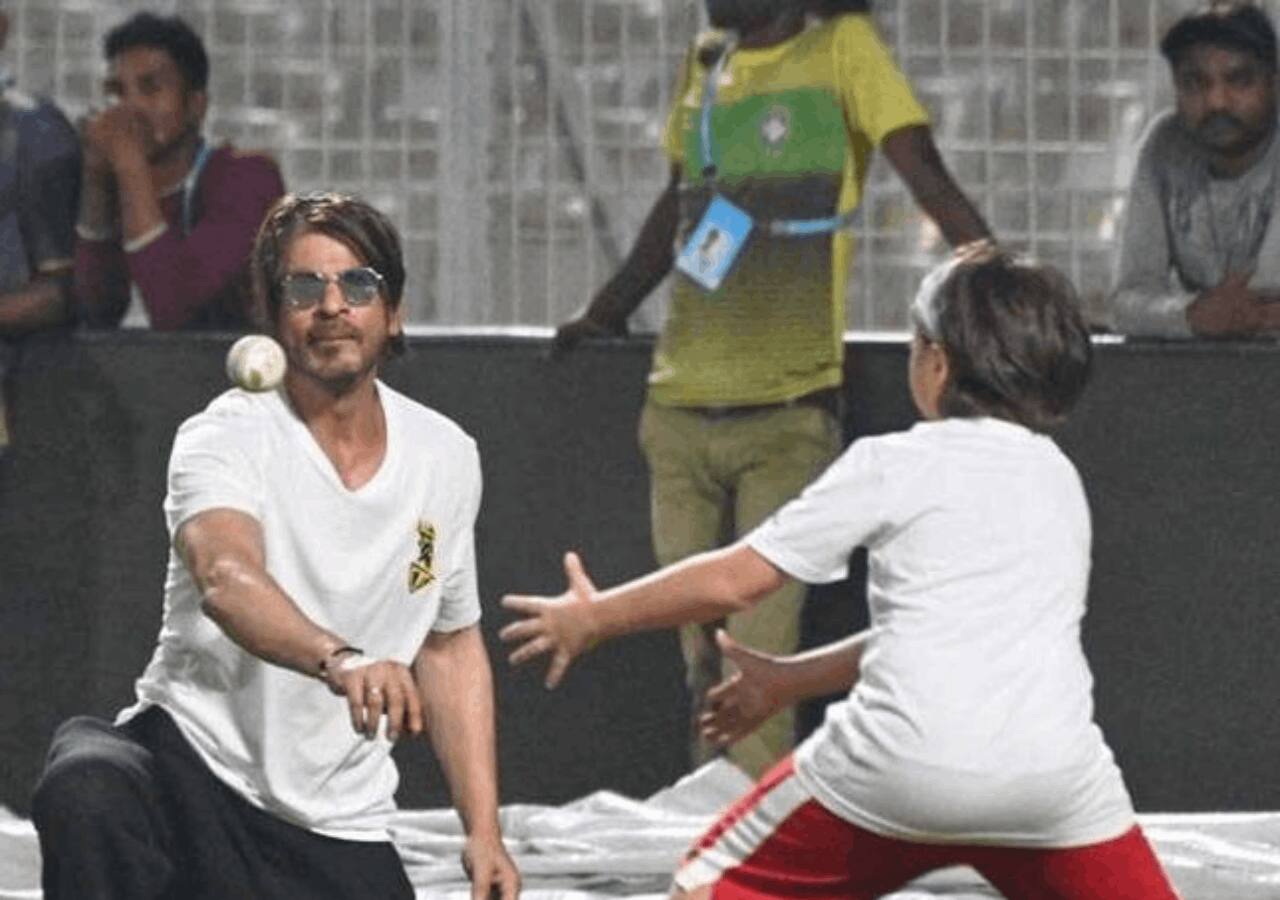 IPL 2024 Shah Rukh Khan teaching son AbRam how to bat during KKR's