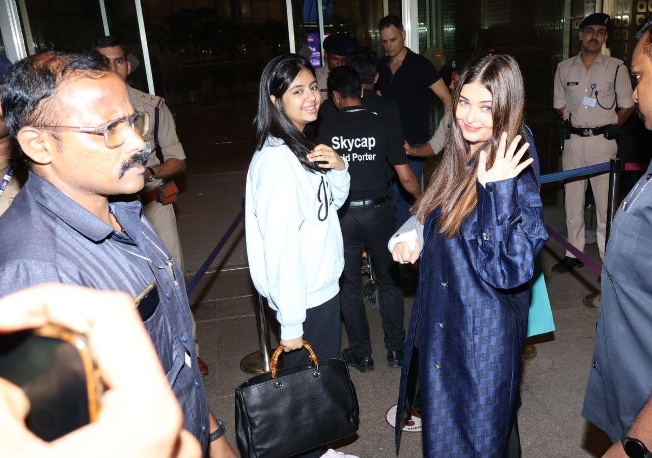 Aishwarya Rai Bachchan and Aaradhya look stunning