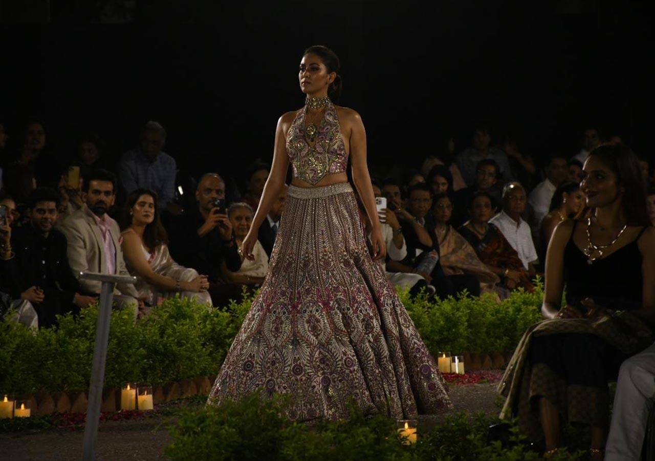 Mira Rajput looks elegant