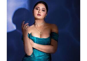 सिर पर कर्ज चढ़ते ही पाई पाई को मोहताज हो गई थीं रश्मि देसाई, कंकड़ वाले दाल चावल खाकर भरा पेट