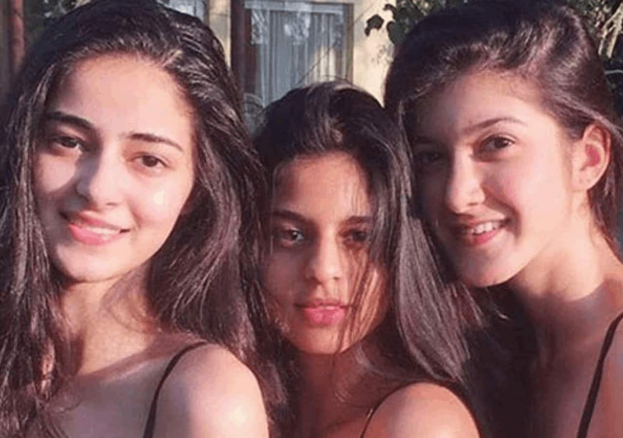 Suhana Khan Ananya Panday Shanaya Kapoor S Dream Team Selfie As Kkr Wins Is A Sight To Sore