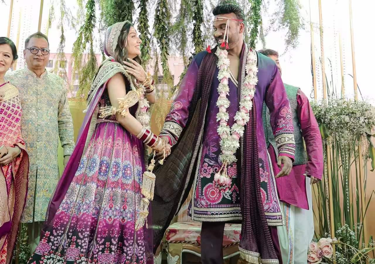 Divya Agarwal deletes all her wedding pictures within three months of her marriage; netizens speculate divorce