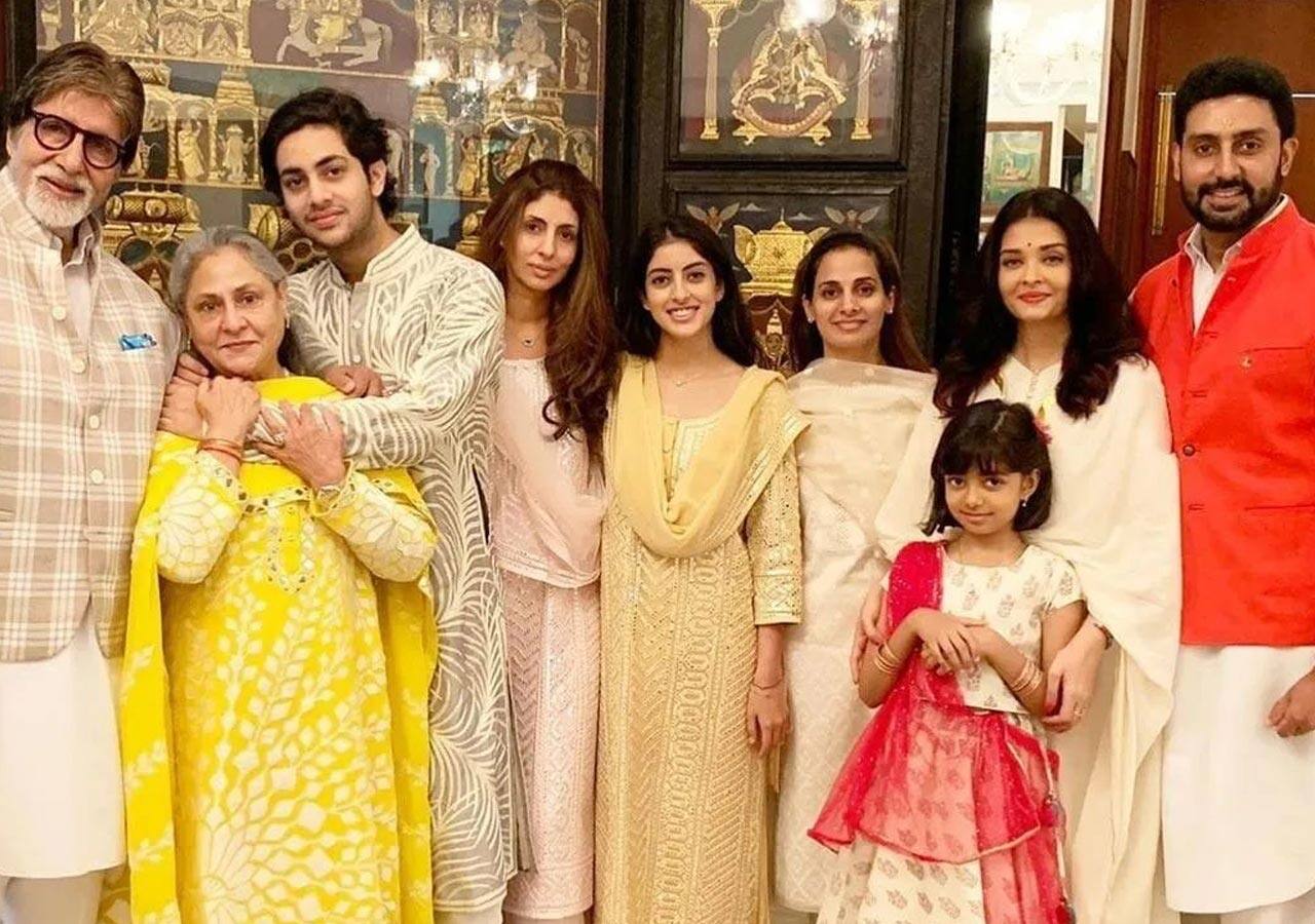 Aishwarya Rai Bachchan's happy family picture with the Bachchans