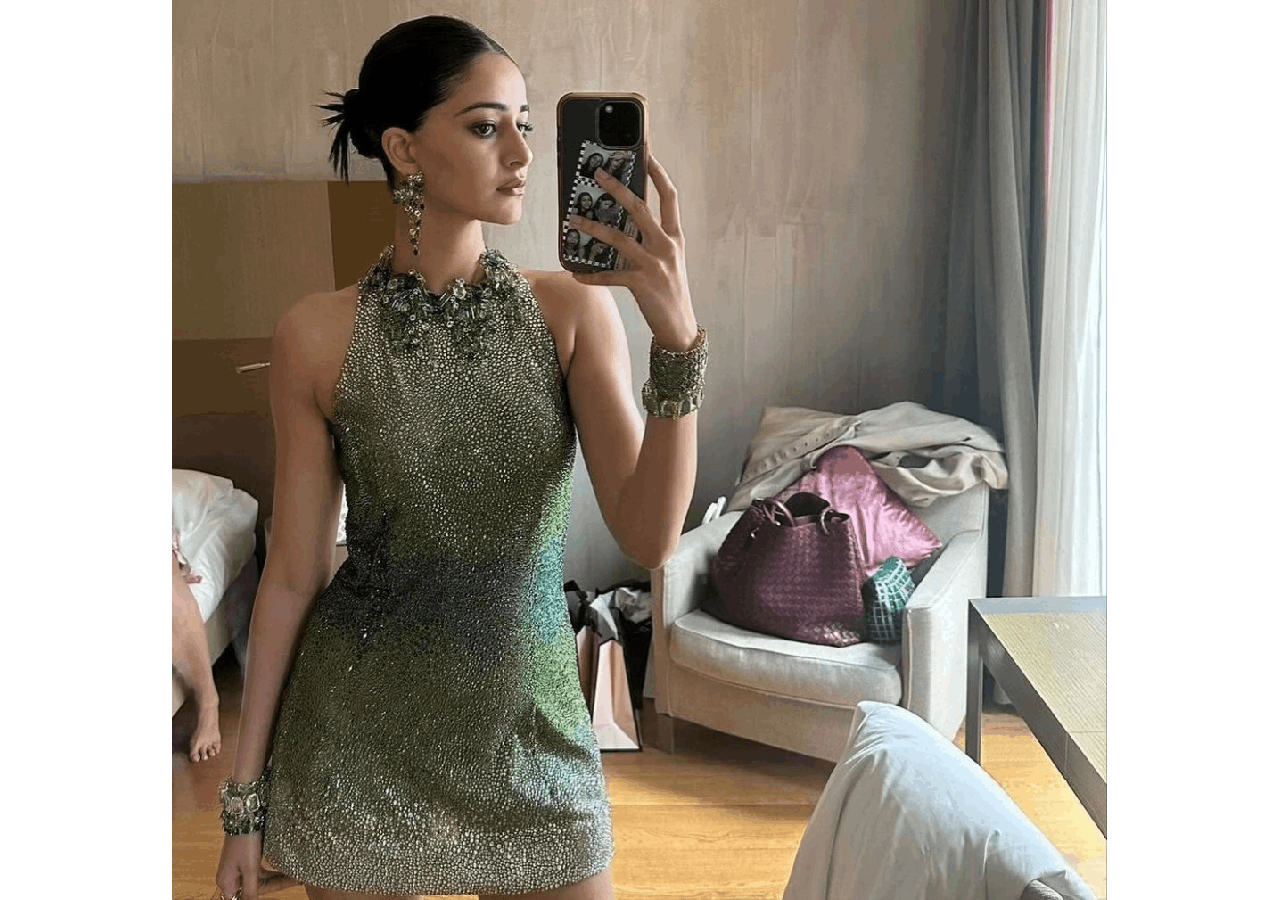 Ananya Panday's selfie love