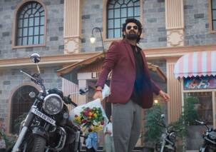 The Raja Saab first glimpse: Prabhas' horror-comedy film locks release date; fans say 'Vintage Darling is back'