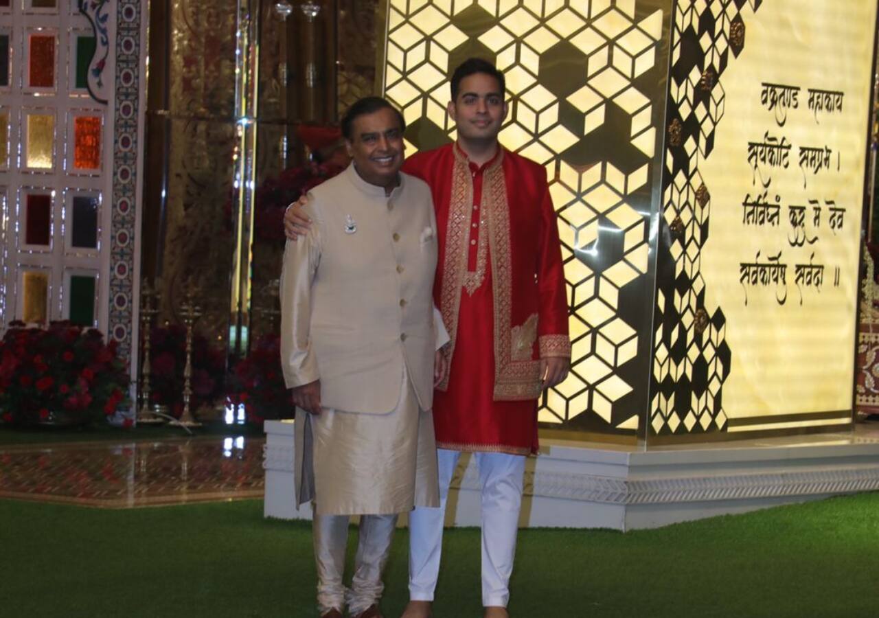 Mukesh Ambani and son Akash Ambani posed for the snap