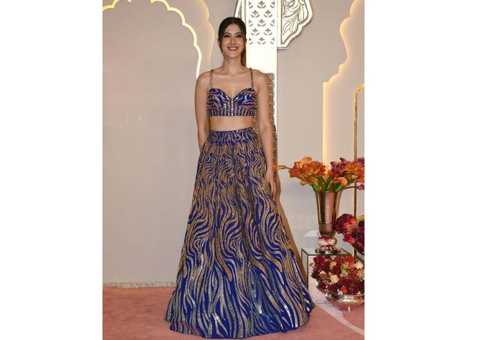 Shanaya Kapoor smiled for the paps