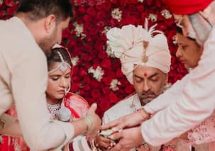 Dalljiet Kaur shares her wedding pictures with a heart breaking note on estranged husband Nikhil Patel's birthday