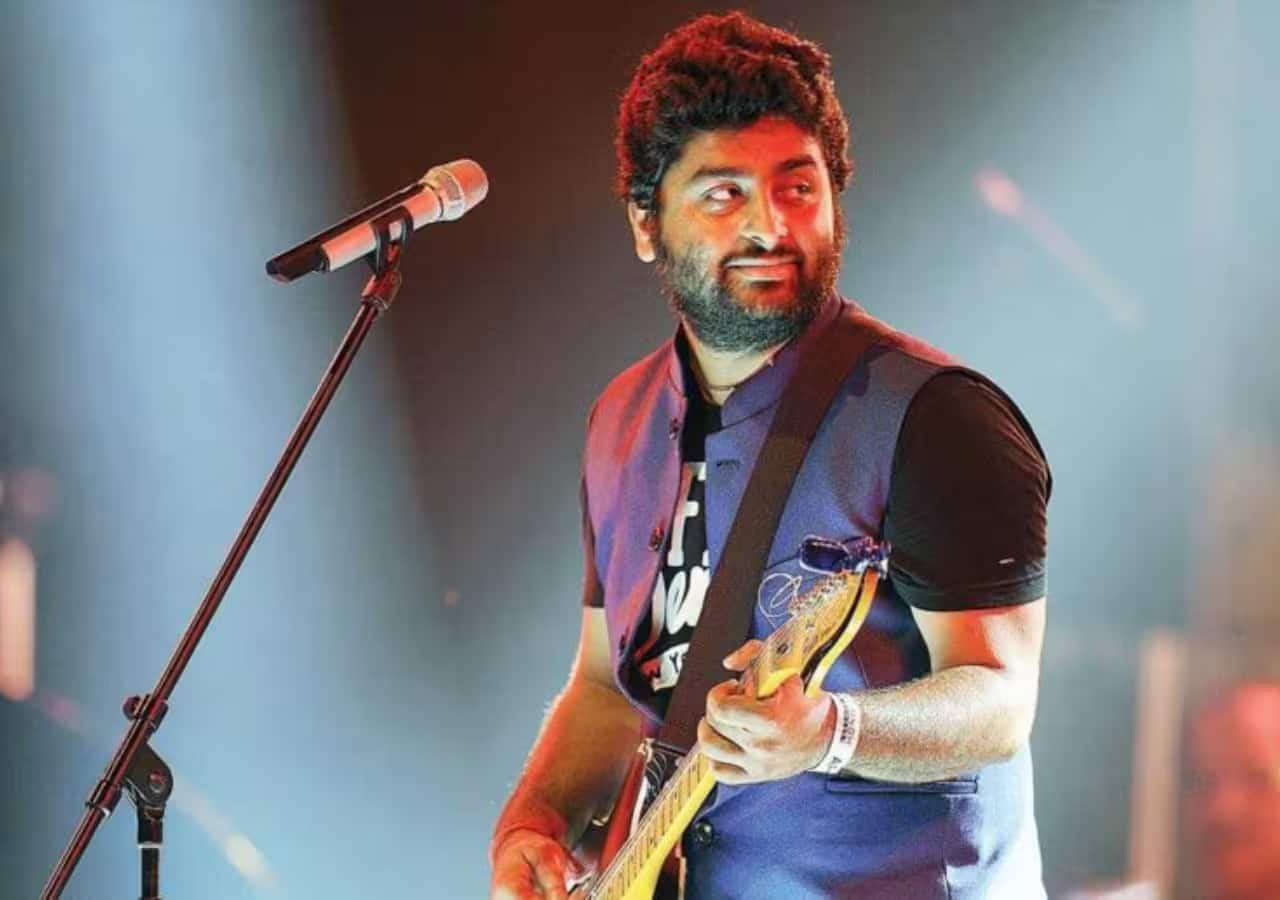 Arijit Singh apologises to a female fan after security grabs her neck at the UK concert [Watch]