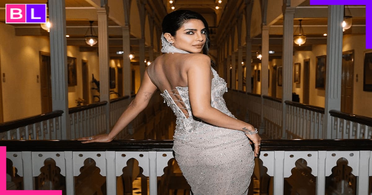 Top 10 pics of Priyanka Chopra in glittering outfits that will make you go oh-la-la Top 10 pics of Priyanka Chopra in glittering outfits that will make you go oh-la-la