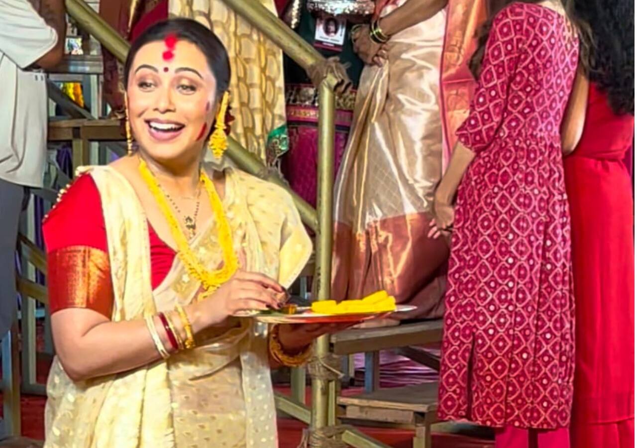 Rani Mukerji was seen applying color to actresses