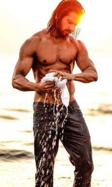 Top 10 appealing pictures of Bigg Boss 18 contestants Karan Veer Mehra, Vivian Dsena, Avinash Mishra and others