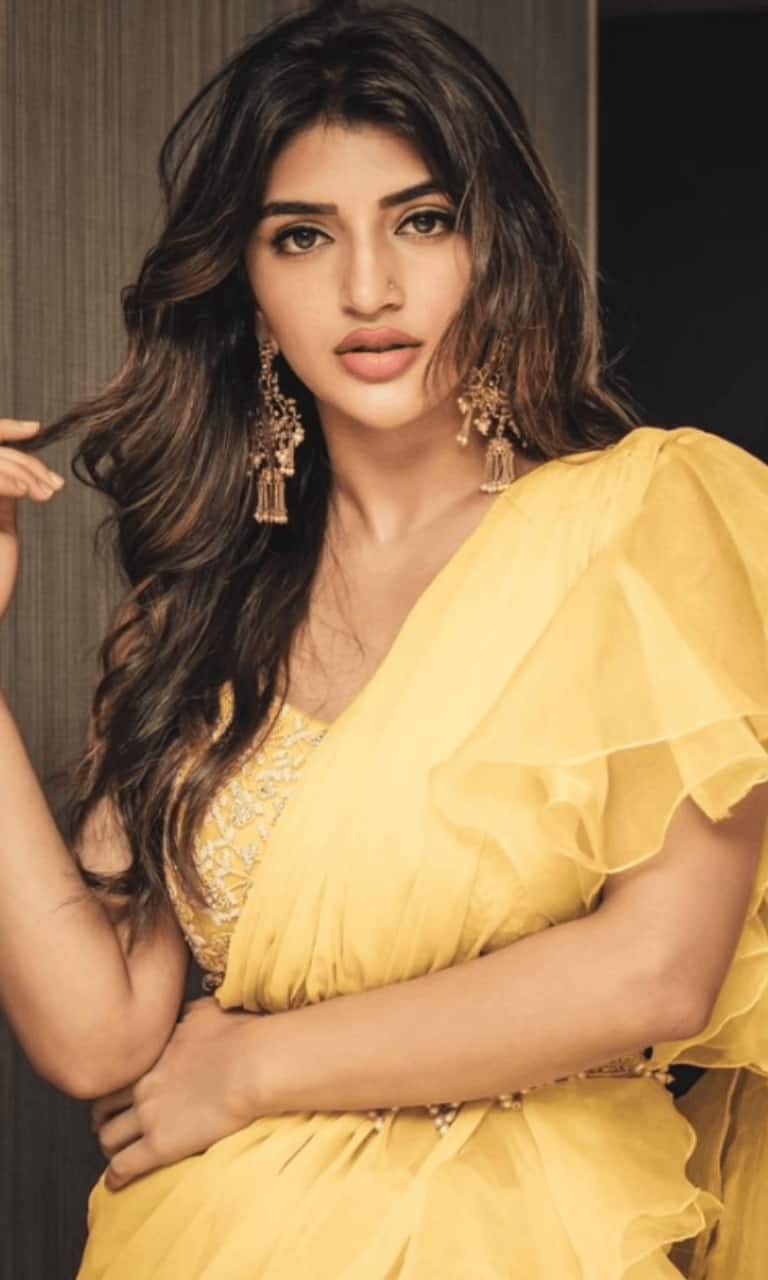 SREEYSPA Top 10 stunning Pushpa 2 star Sreeleela\u0027s pictures that will make