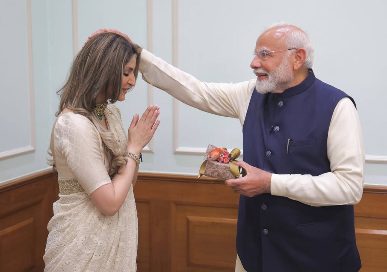 Riddhima Kapoor with PM Modi
