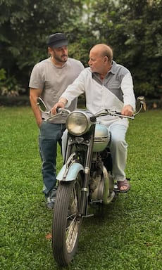 Salman Khan's adorable family pictures prove that bhaijaan has a heart of gold