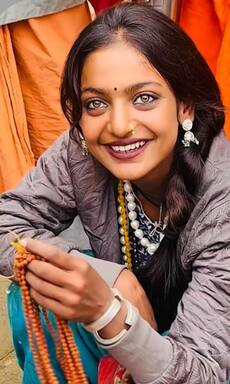 Mahakumbh 2025 Mela: Did viral girl Monalisa earn Rs 10 crores in 10 days?