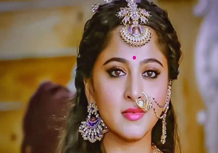 anushka shetty education