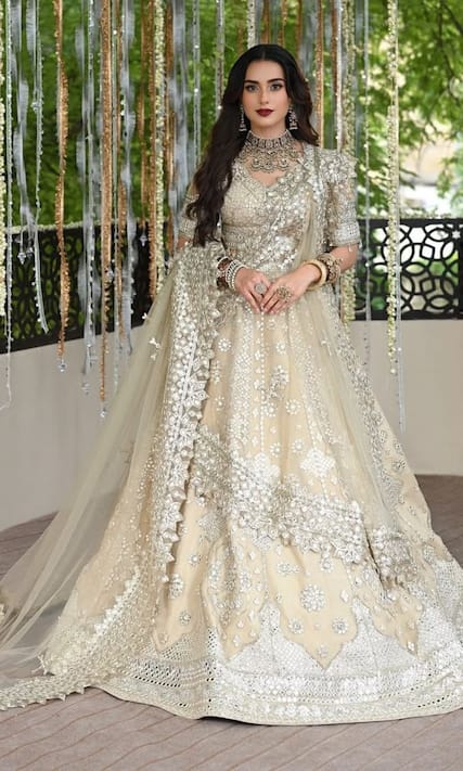 TOP 10 Iqra Aziz inspired latest Pakistani Lehengas for any occasion TOP 10 Iqra Aziz inspired latest Pakistani Lehengas for any occasion