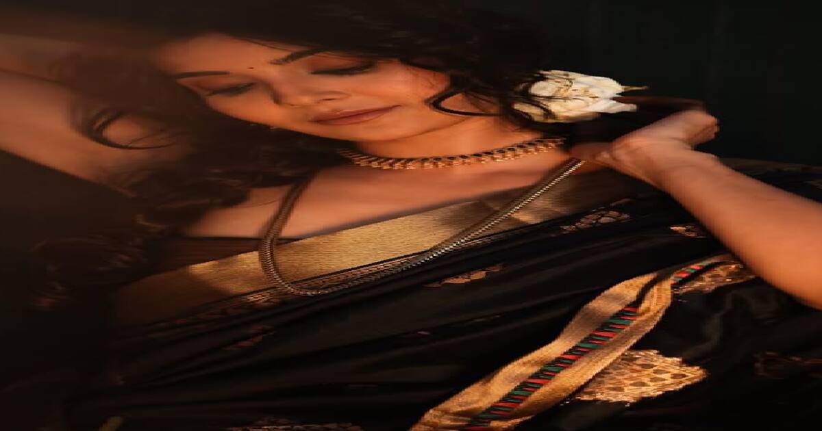 Madhuri Jain Stunning Blouse Combinations for Every Style Madhuri Jain Stunning Blouse Combinations for Every Style