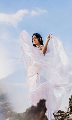 व्हाइट गाउन पहन पहाड़ों पर Nora fatehi ने बिखेरा हुस्न का जलवा, फैंस को दी गुड न्यूज़