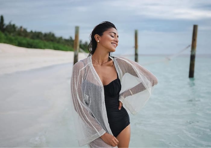 Shriya Saran black bikini photo