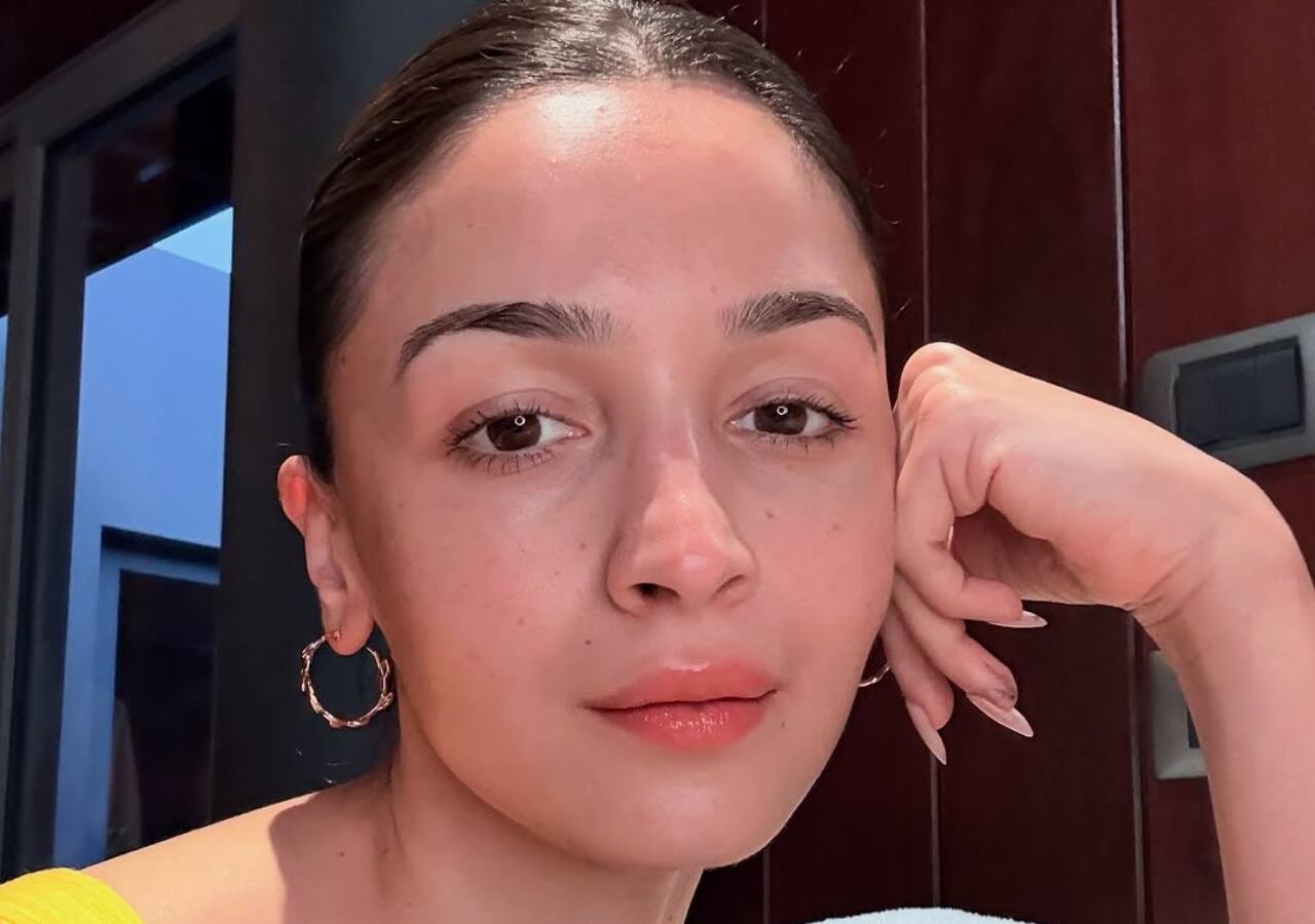 Alia Bhatt raises temperature black monokini in thailand vacation