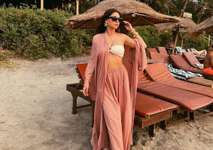 Krystle Dsouza beach look