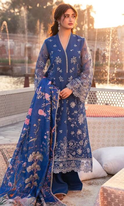 Top 10 Sajal Ali inspired latest Pakistani suit collection