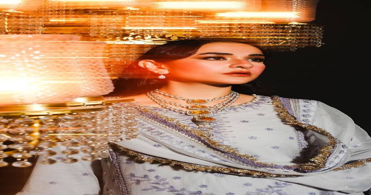 Top 10 Yumna Zaidi inspired Pakistani suits you need in your wardrobe