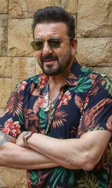 शराब के बिजनेस से कमाई करते हैं ये सितारे, इस स्टारकिड ने भी आजमाया हाथ