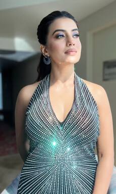 भोजपुरी एक्ट्रेसेस संग अपने रिश्तों को लेकर अक्षरा सिंह का खुलासा, इस एक्ट्रेस को माना था...