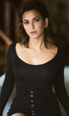 कृति खरबंदा ने फैंस से पूछा 'मंडे मूड', यूजर का कमेंट देख जवाब देने पर मजबूर हुई एक्ट्रेस