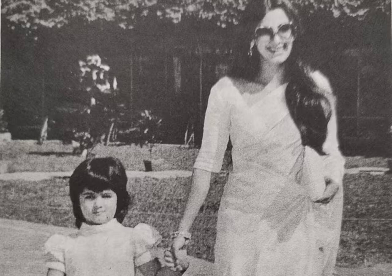 Twinkle Khanna 8 (1)