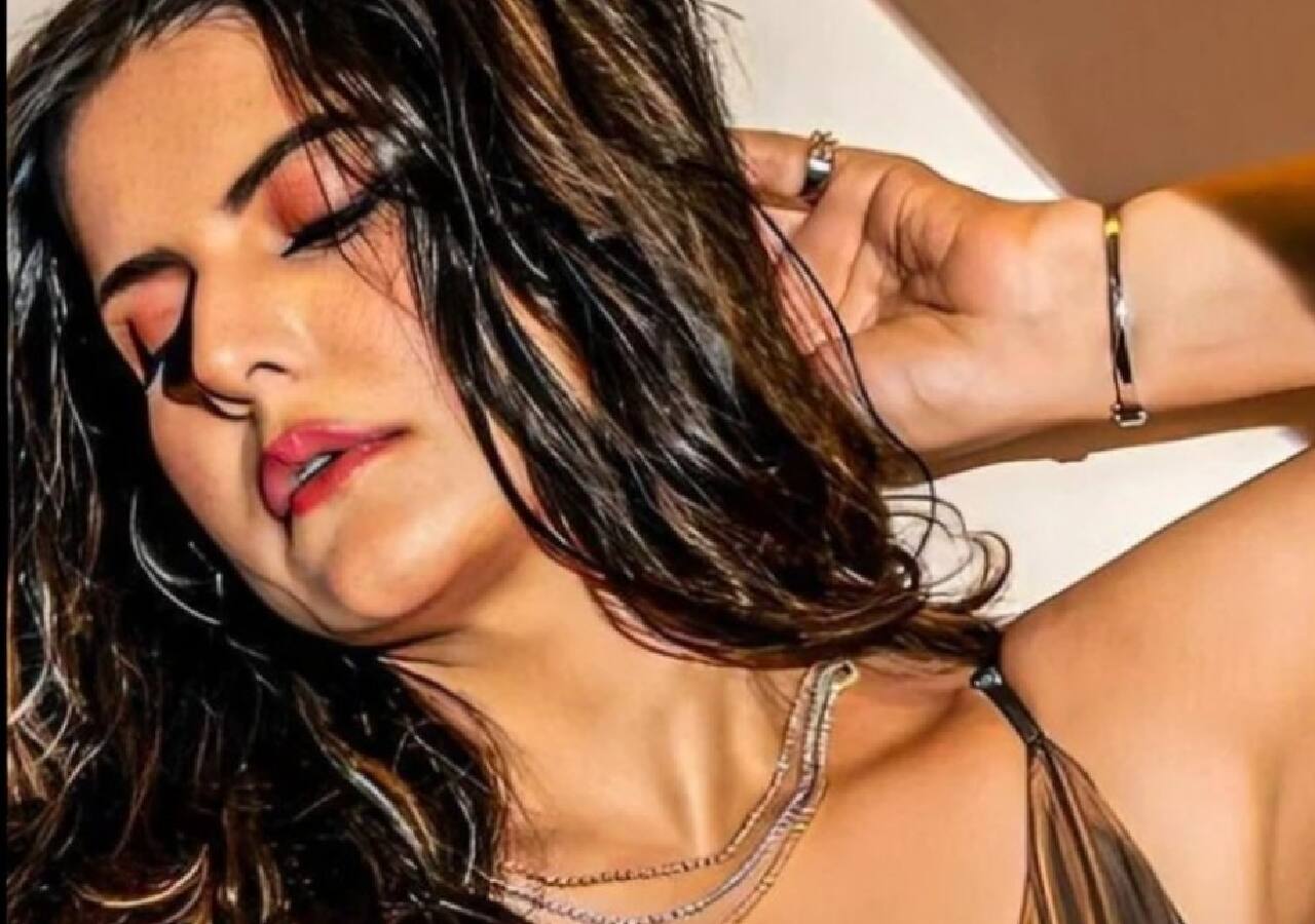 zareen khan bold intimate scenes