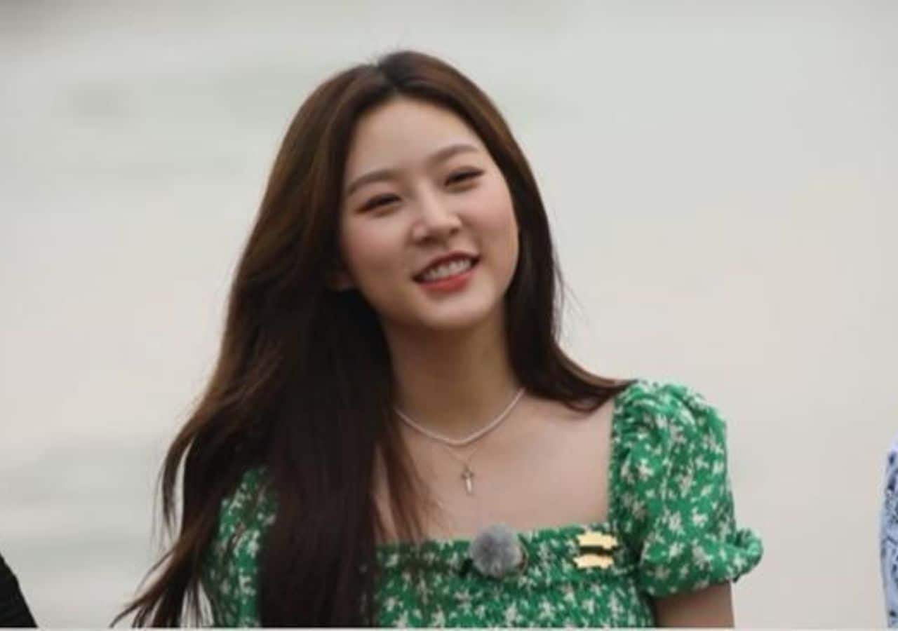 YouTuber Lee Jin new video